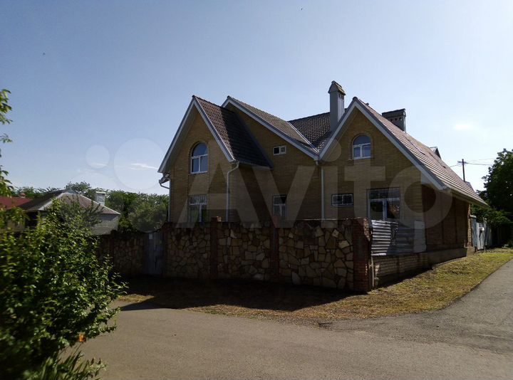 Дом 500 м² на участке 10 сот.