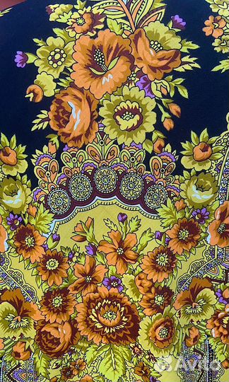 Павловопосадская шаль (платок) Подкова