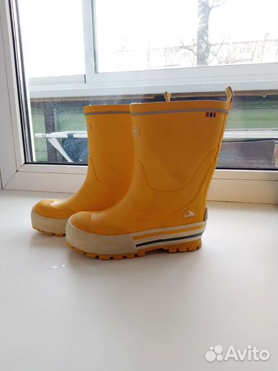 Резиновые сапоги