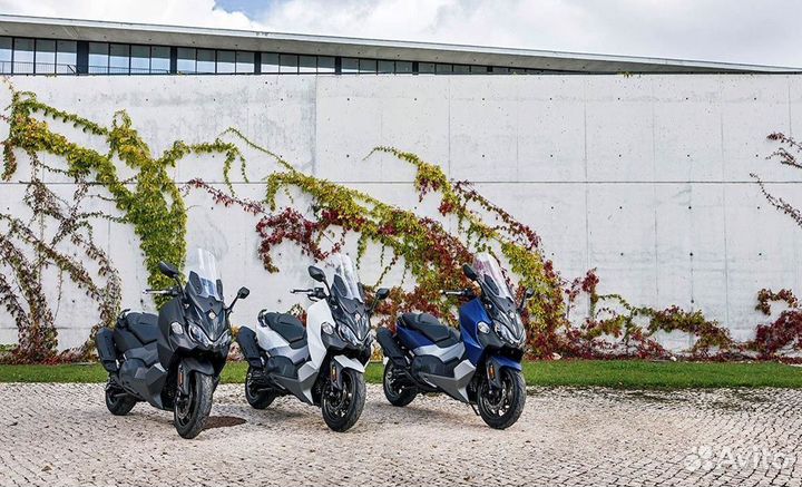 Максискутер SYM maxsym TL 500i белый