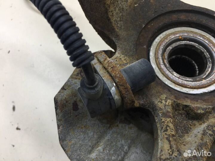 Кулак поворотный передний левый Chevrolet Lacetti J200 2003-2013