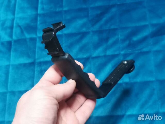 Г-образный кронштейн для фотоаппарата