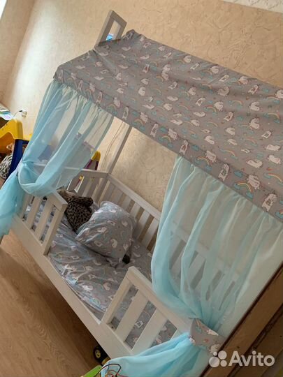 Текстиль в кроватку-домик