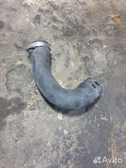 Патрубок интеркулера audi a4 b8