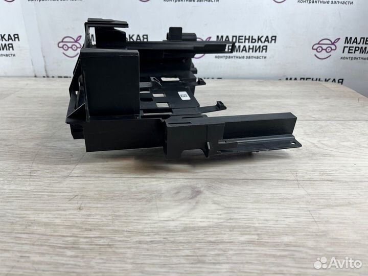 Кронштейн блока управления BMW 8 G14/G15 G30 2020