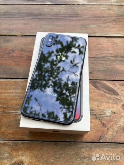 iPhone X, 256 ГБ