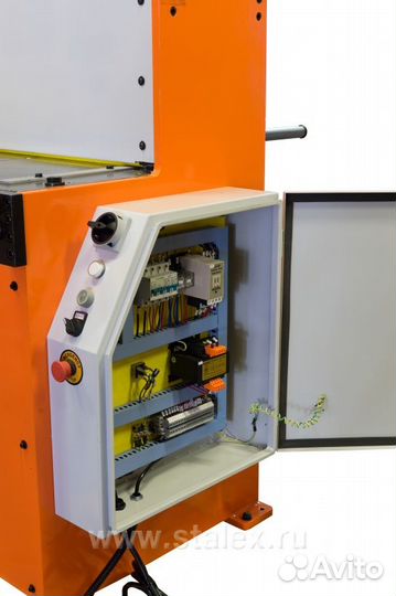 Гильотина гидравлическая THS 1520x4