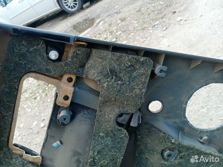 Продаются карты задних дверей оригинал