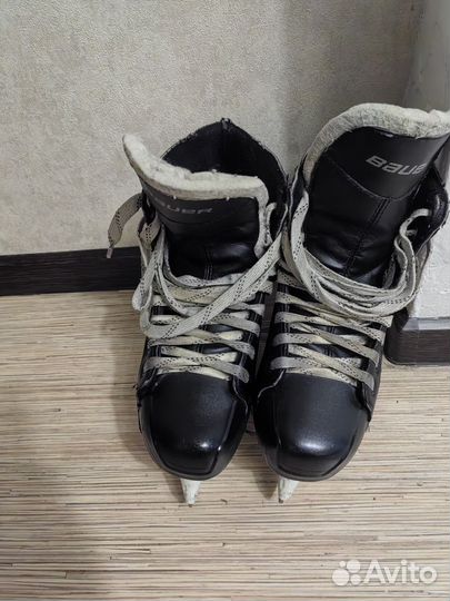 Коньки Bauer 40 р