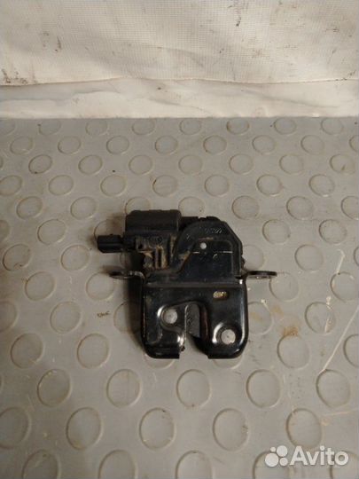 Замок багажника LADA Vesta NG седан 21129 2023
