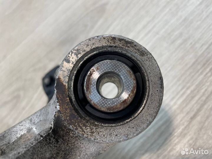 Кулак задний правый Honda CR-V 4 RM