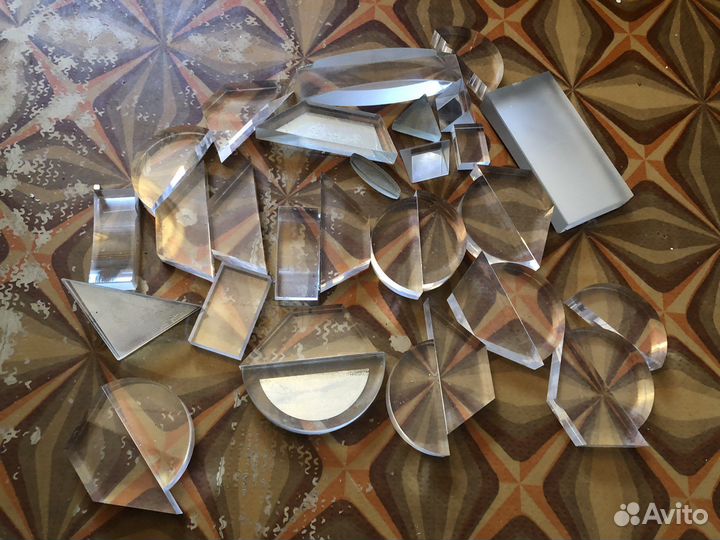 Призма стеклянная