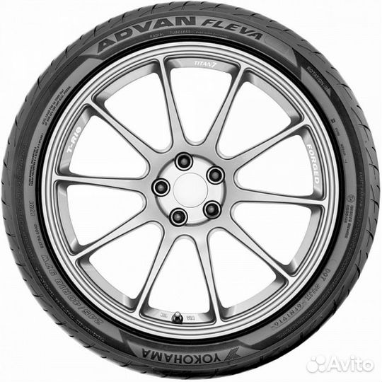 Yokohama Advan Fleva V701 205/45 R17 88W