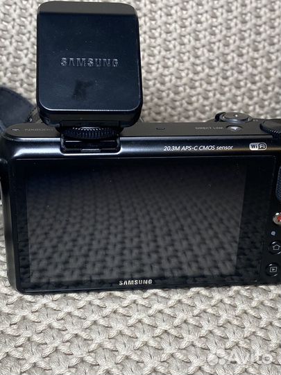 Беззеркальный системный фот samsung NX 2000