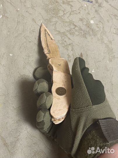 Игрушечный нож из дерева