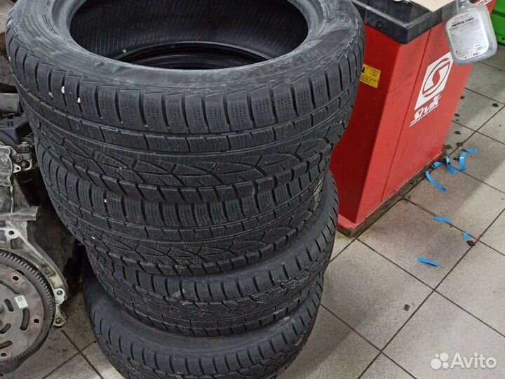 Hankook Winter I'Cept Evo 235/50 R18 101V