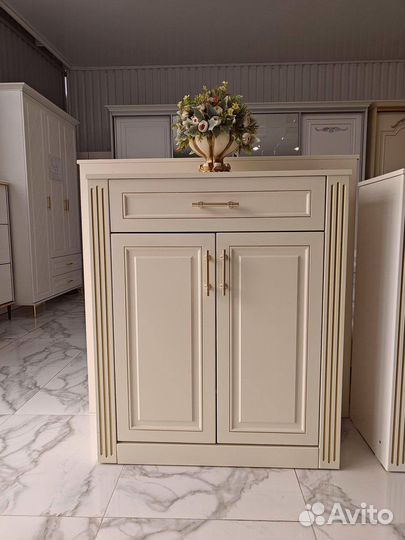 Обувница новая