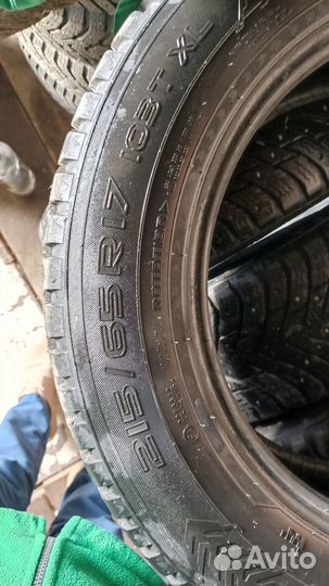 Nokian Tyres Hakkapeliitta 8 SUV 215/65 R17