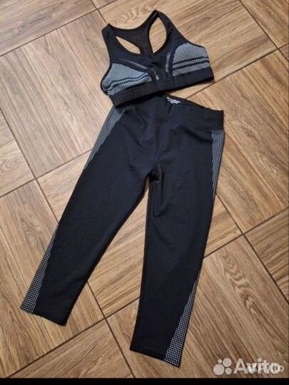 Костюм для тренировок