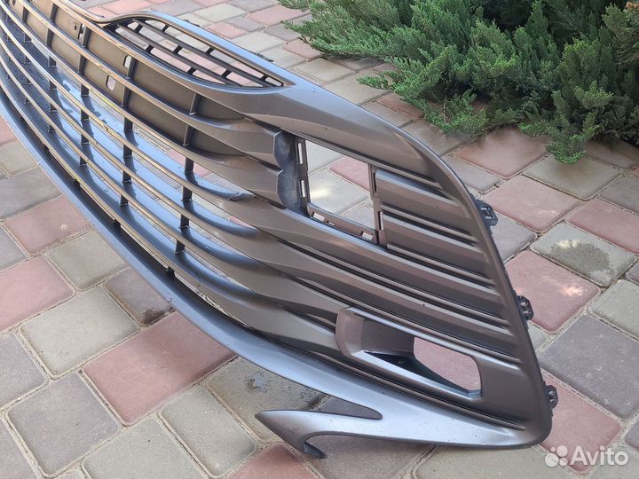 Решетка бампера toyota camry 70