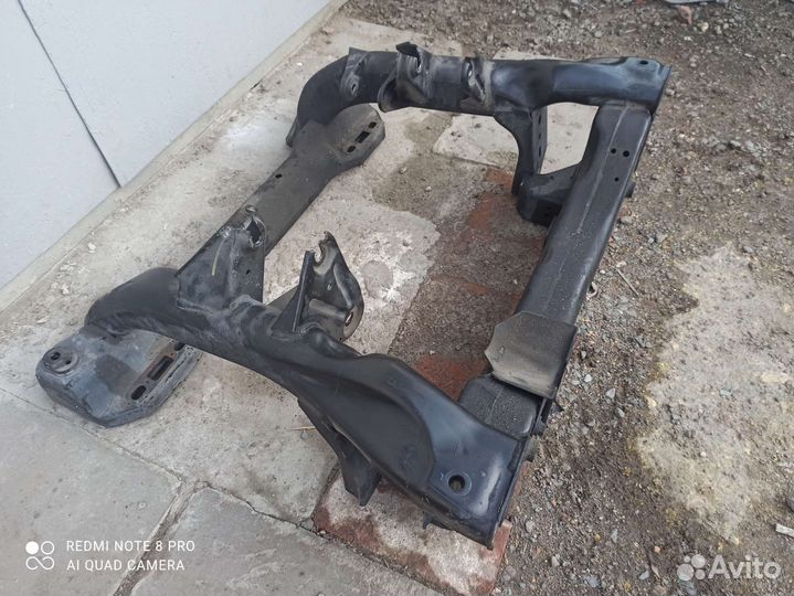 Передний подрамник Jeep Grand Cherokee WK1 SRT-8