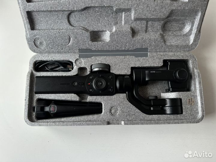 Стабилизатор для съемки Zhiyun Smooth 4