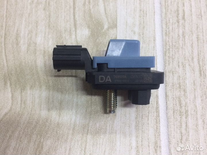 Lexus ES 7 Датчик удара передний боковой 2018-2021