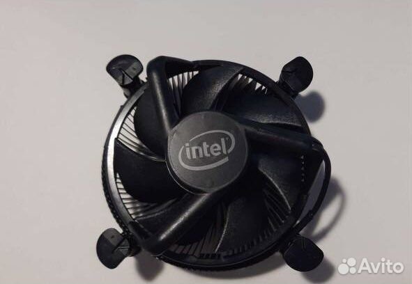 Кулер для процессоров intel (новый)