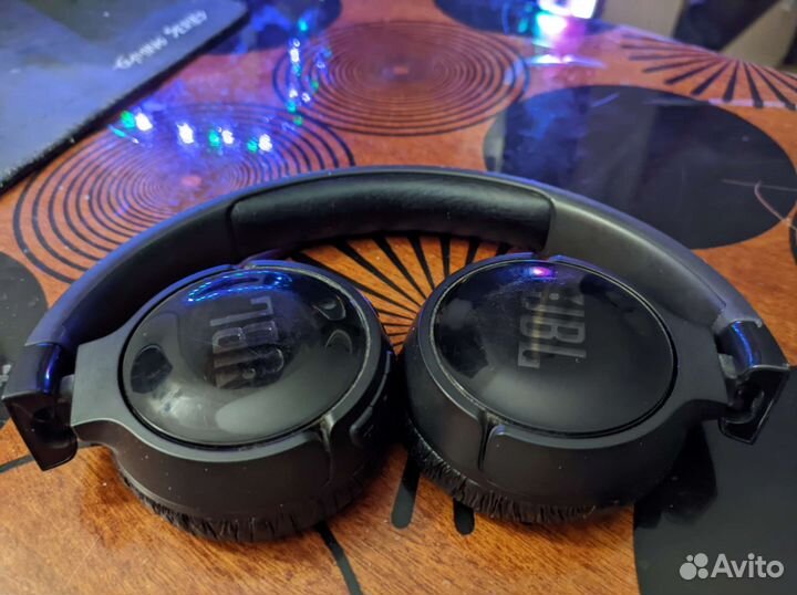 Беспроводные наушники JBL T600BTnc