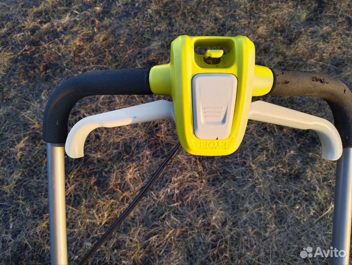 Газонокосилка электрическая Ryobi RLM13E33S