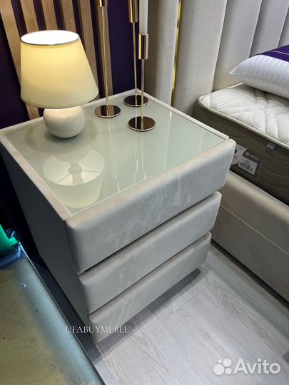 Тумба прикроватная мягкая со стеклом, тумбочка