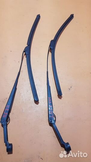 Поводок дворников на Chevrolet Lacetti