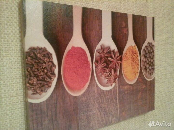 Яркий постер