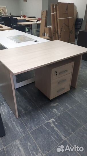 Стол компьютерный письменный Арго