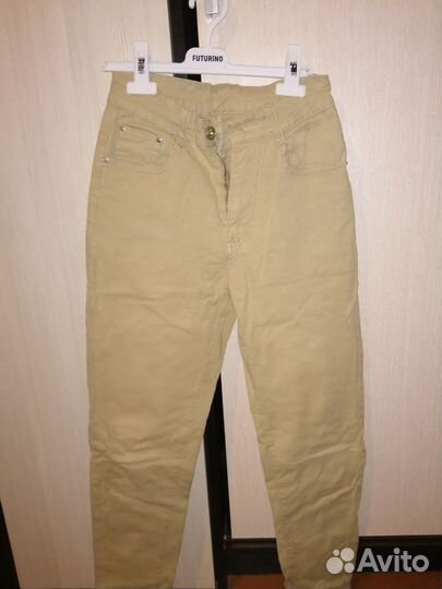 Джинсы разные