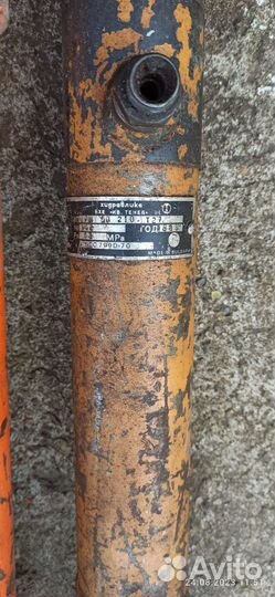 Цилиндр гидравлический бу