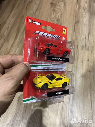 Bburago Ferrari 1:64 цена за обе