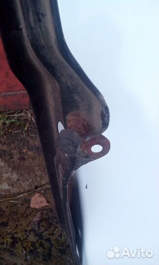 Консоль капота Audi 100 c4