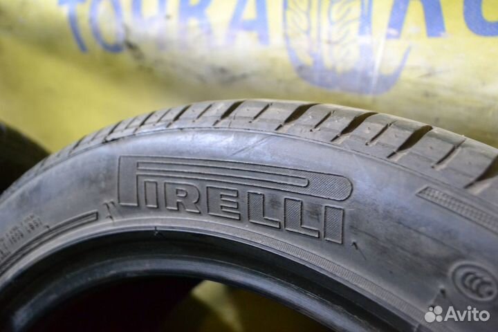 Pirelli P Zero Rosso 235/45 R17