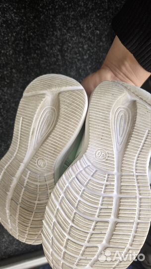 Кроссовки для девочки