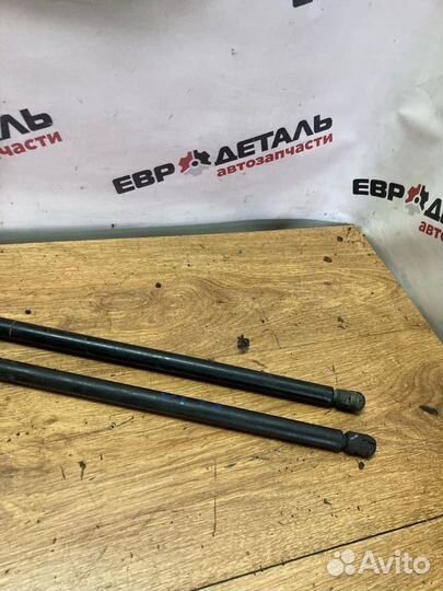 Амортизатор двери багажника Mercedes W163