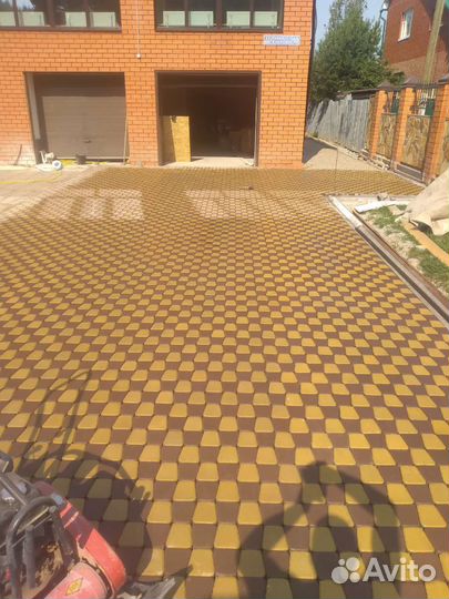 Бригада строителей