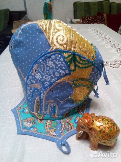 Грелка и салфетка под чайник