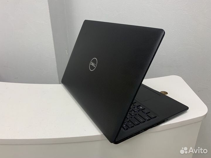 Игровой ноутбук Dell 15.6 / i5-10gen / MX 230