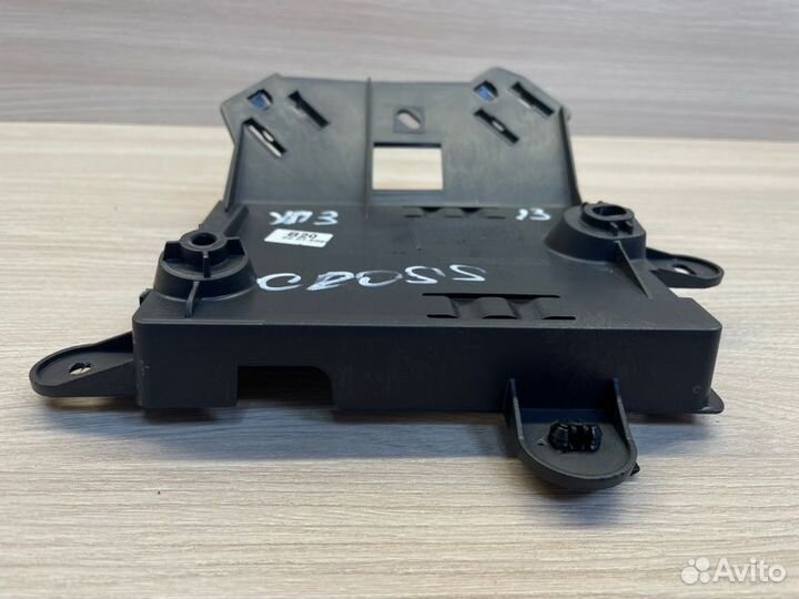 Кронштейн блока комфорта LADA X-Ray Cross