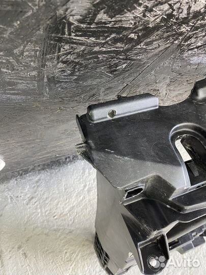 Панель передняя (телевизор) Mazda 6 GH 2007-2012