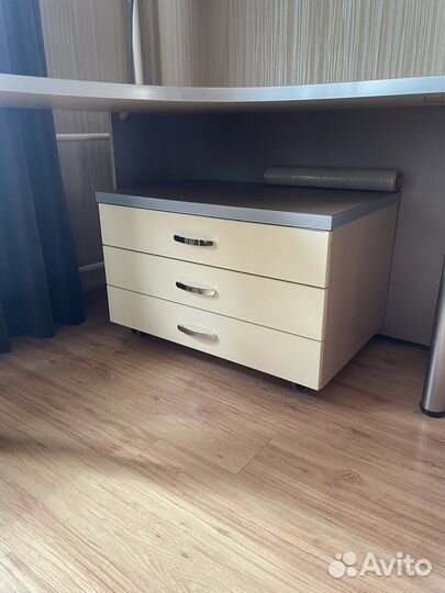 Стол, шкаф, тумба