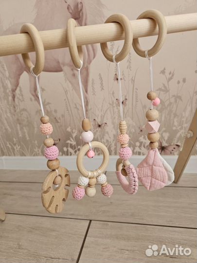 Мобиль на кроватку деревянный