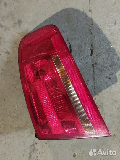 Фонарь в крыло правый Audi A4 8K chdb 2008-2012