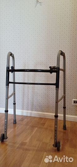 Ходунки для взрослых на колесах